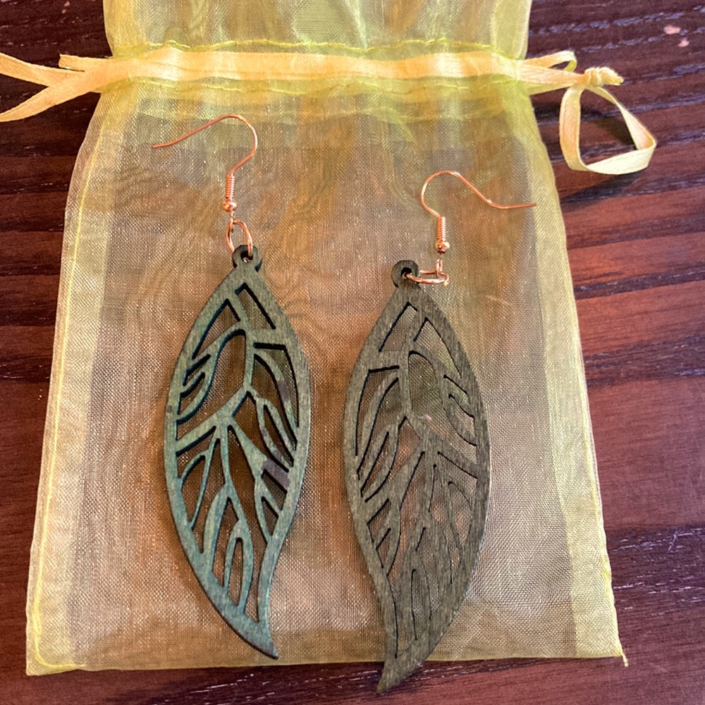 Earrings NIB